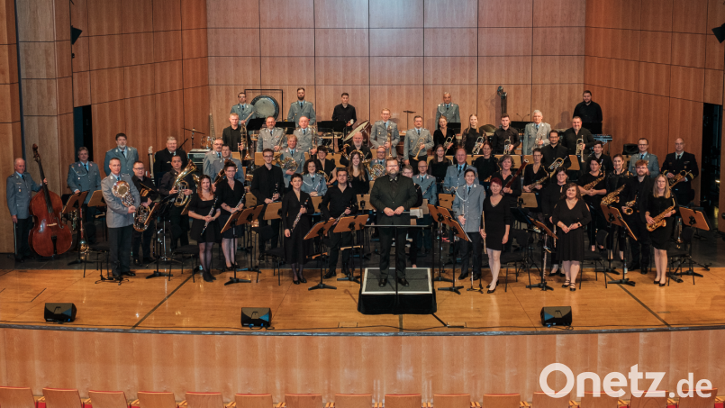 Die Musiker des Reservisten-Musikzugs der Oberpfalz werden in Schwarzenfeld spielen. Bild: Günter J. Scharl Fotografie/exb