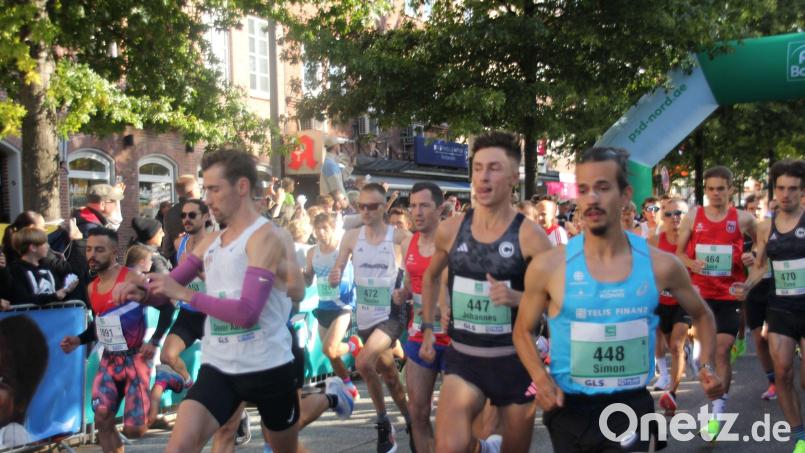 Simon Boch (vorne rechts) gewann den deutschen Meistertitel im Halbmarathon in Hamburg. Bild: Ring