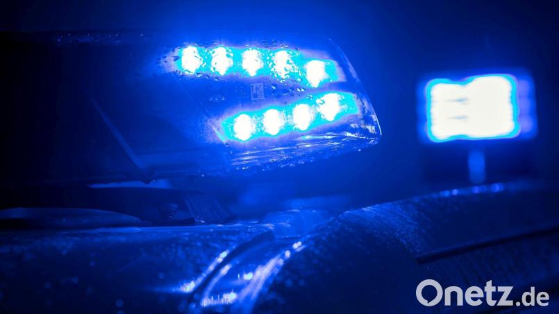 In Sulzbach-Rosenberg verbrannte ein Grundstücksbesitzer Kunststoffmüll. Jetzt leitete die Polizei ein Bußgeldverfahren gegen ihn ein. Bild: Jens Büttner/dpa