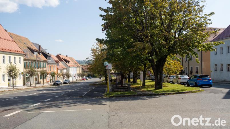 Ein möglicher Ort für eine zentrale Wahlwerbetafel: Der Marktplatz in Erbendorf Bild: lum
