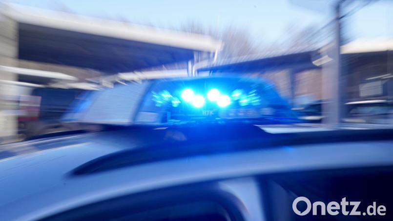 Die Eschenbacher Polizei sucht nach einem Jungen, der am Donnerstag mit seinem Rad gestürzt ist. Symbolbild: Marcus Brandt/dpa