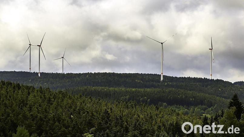 Wenn es nach dem Regionalen Planungsverband geht, sollen 206 Hektar der Theisseiler Gemeindefläche für Windkraft bereitstehen. Dabei wird allerdings auch der von der Gemeinde angestrebte 1000-Meter-Abstand unterschritten. Symbolbild: Hösamer