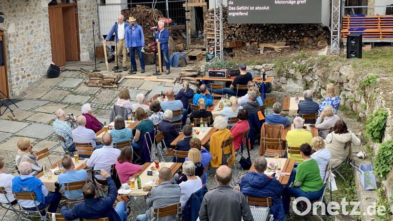 Auch die dritte Auflage des Singspiels &quot;Das Leben, das Holz und ich&quot; in der Molzmühle ist gut besucht. Bild: gri