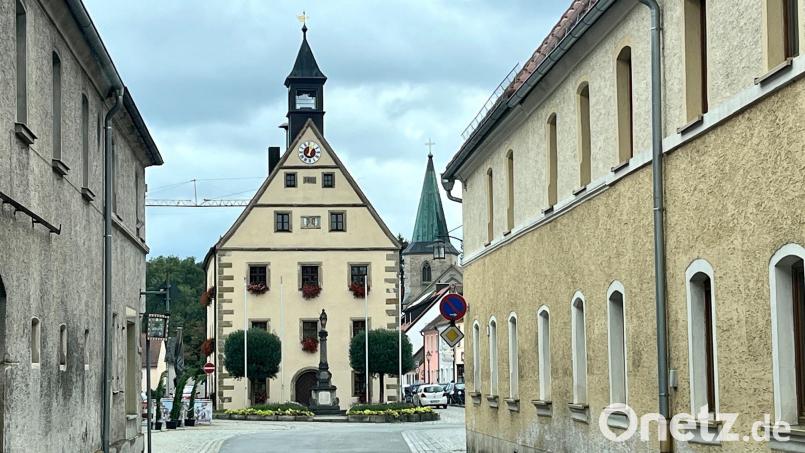 Der neue Einsatzort von Anita Heßler ist bis zur Genesung von Edgar Knobloch das Rathaus in Grafenwöhr. Bild: Gabi Schönberger