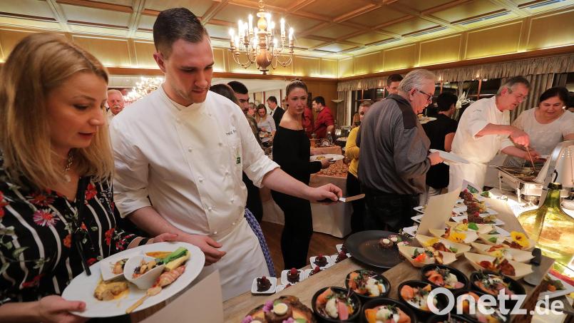 Zur Eröffnung der 36. Schlemmerwochen im Wulfen-Saal in Kauerhof werden wieder Hunderte Gäste strömen, die dieses Gourmet-Ereignis in Sulzbach-Rosenberg mitunter sehnsüchtig erwarten. Archivbild: Wolfgang Steinbacher