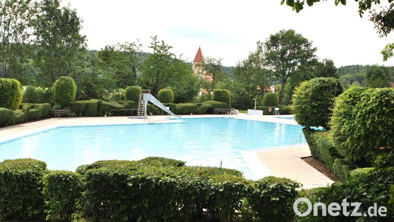 Wegen seiner gepflegten Anlagen und seiner schönen Lage wird das Freibad in Illschwang von seinen Besuchern sehr geschätzt. Archivbild: no