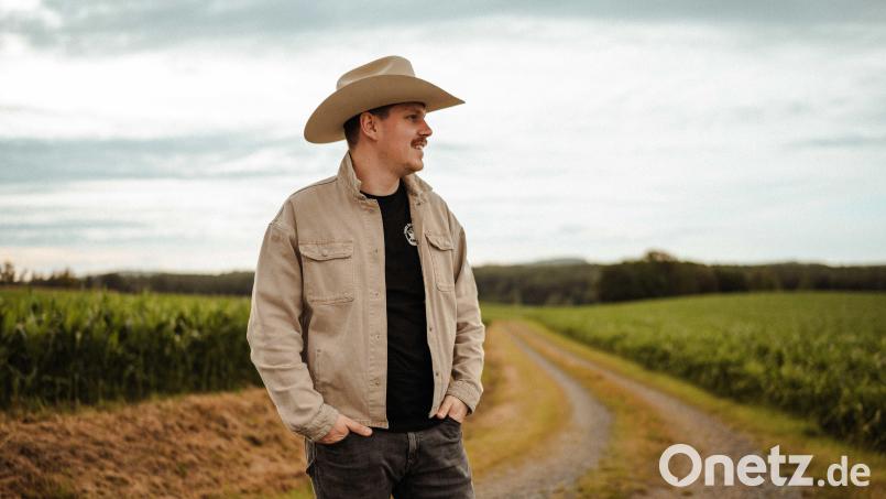 Musiker Peter Geyer aus Mitterteich hat eine neue Single veröffentlicht: &quot;Lost Me For Country&quot;. Bild: Peter Geyer/exb