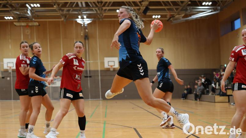Jennifer Hermann kommt frei zum Wurf: Die HSG Weiden verlor gegen den HC Erlangen II knapp mit 25:26. Bild: Dieter Jäschke