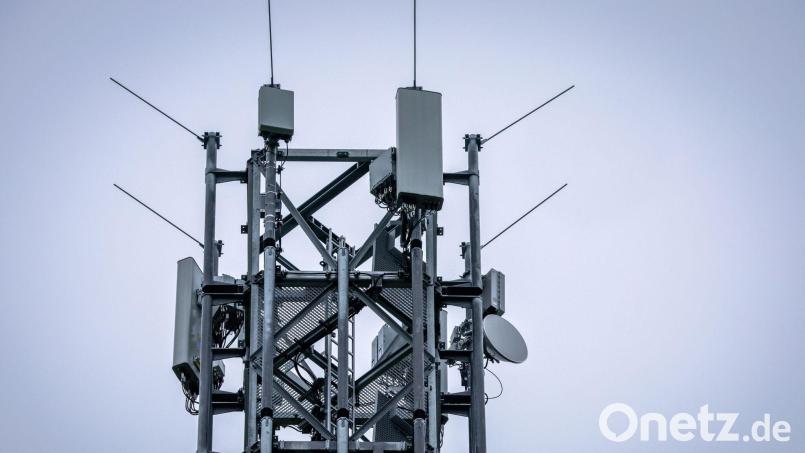 Erneute Verzögerungen gibt es beim Baubeginn des Mobilfunkmastes bei Stein. Symbolbild: Jens Büttner/dpa