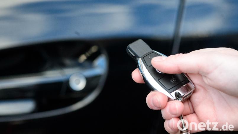 Keyless-Go macht einen klassischen Schlüssel überflüssig, kann aber auch anderen ungewollt Zugang verschaffen. Symbolbild: Sina Schuldt, dpa