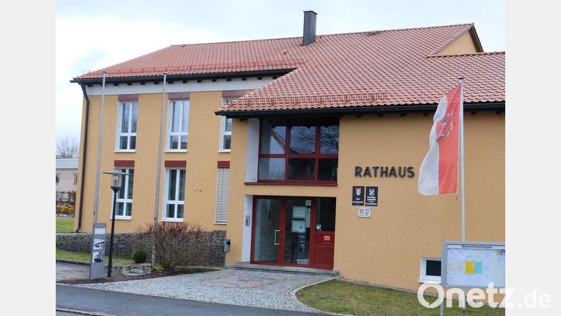 Im Rathaus in Kirchenthumbach fehlt seit ein paar Monaten der Bürgermeister. Das hat Folgen für den täglichen Ablauf. Archivbild: do