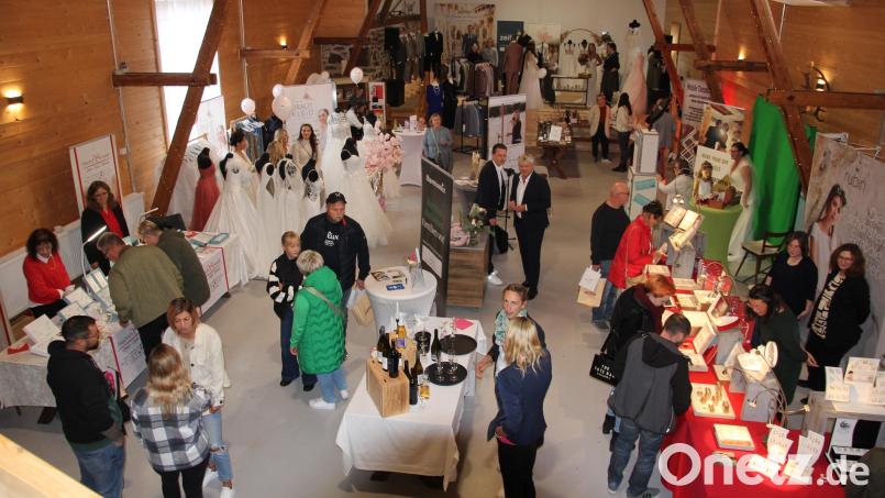 Viel los war bei der Hochzeitsmesse auf dem Mühlenhof. Bild: kro