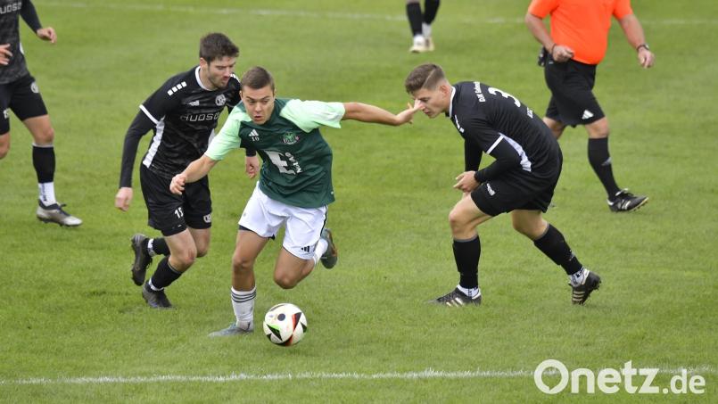 Im Derby zwischen der DJK Gebenbach und der DJK Ammerthal bleibt es nach 90 Minuten torlos. Bild: zg