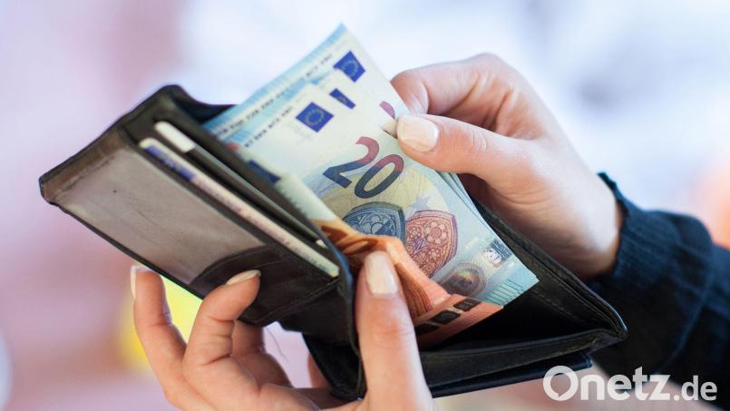 Wie hat sich das Bruttoentgelt im Landkreis Tirschenreuth entwickelt? Die Agentur für Arbeit hat die Zahlen für das Jahr 2023 veröffentlicht. Symbolbild: Christin Klose/dpa