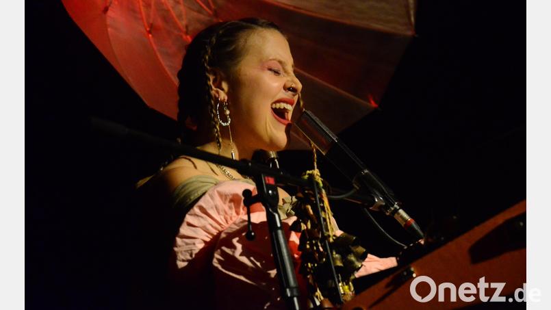 Die Australierin Allysha Joy bringt eine Mischung aus Soul und Jazz ins Ring-Theater. Bild: Kunz