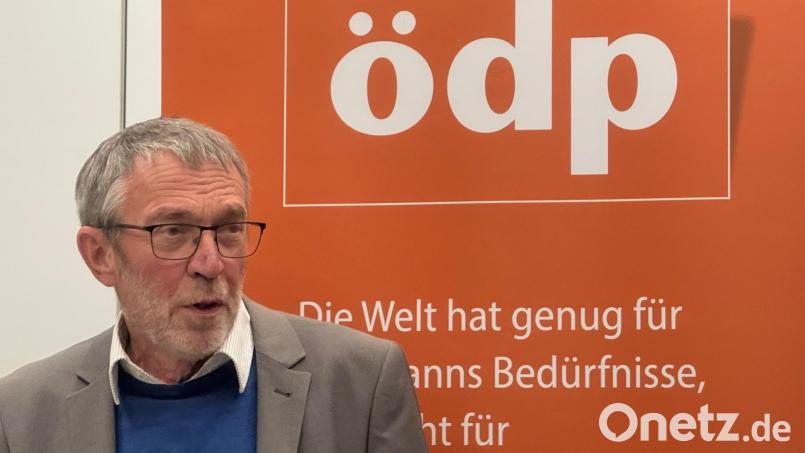 Bernhard Suttner spricht zu „75 Jahre Grundgesetz“. Bild: Alfred Damm/exb