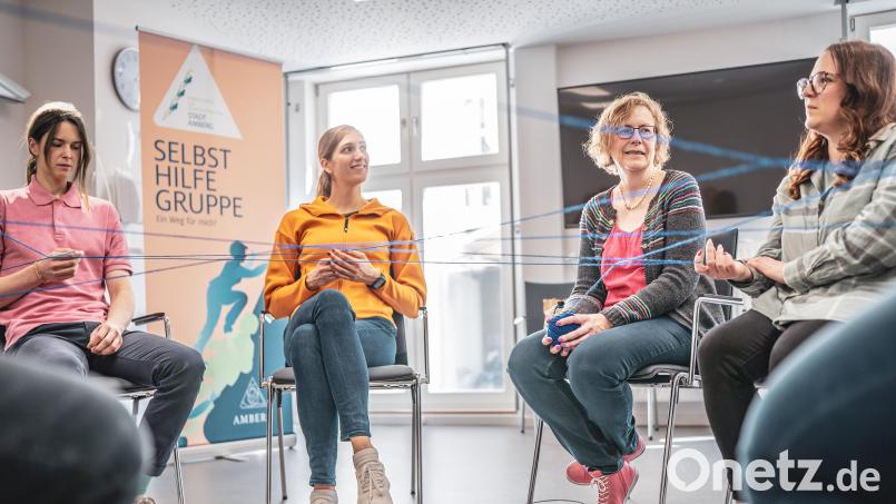 Gleichgesinnte treffen, sich über Hürden und Probleme austauschen, gemeinsam Lösungsideen zu entwickeln und einfach offen reden zu können, diese Möglichkeit bietet sich künftig allen Frauen, die mit ADHS, hochfunktionalem Autismus oder der Kombination aus beidem zurecht kommen müssen oder das Gefühl haben, diese Schwierigkeiten zu kennen. Symbolbild: Michael Golinski, Stadt Amberg
