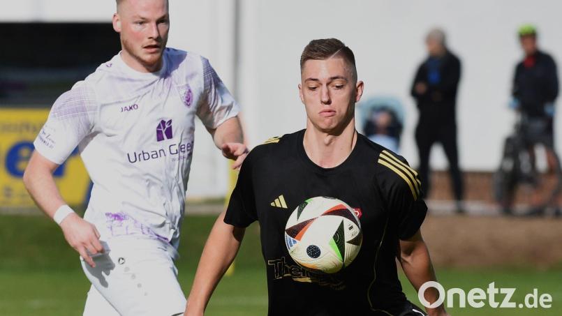 Der SC Luhe-Wildenau strebt gegen den FC Kosova Regensburg einen Heimsieg an. Der verletzte Maximilian Hiltl (rechts) wird am Samstag allerdings fehlen. Bild: G. Büttner