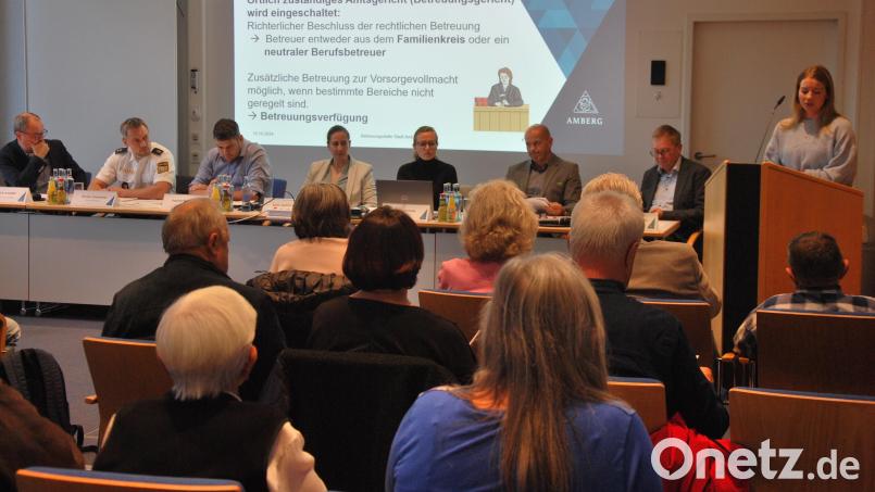 Das Seniorenforum der Stadt Amberg war gut besucht. Bild: gsp