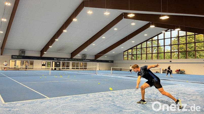 Nach fünf Monaten Bauzeit ist die OWS-Halle des Turnerbundes Weiden eröffnet. Bild: Gabi Schönberger