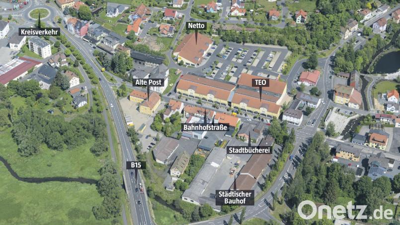 Eine besondere Bedeutung für die Nahversorgung im Zentrum Tirschenreuths hat das TEO an der Bahnhofstraße. In den nächsten Jahren soll auf der gegenüberliegenden Seite ein weiteres Fachmarktzentrum entstehen. Dafür soll der Stadtbauhof ausgelagert werden. Bild: Quelle: Grafik/Marco Meier, Oberpfalz-Medien