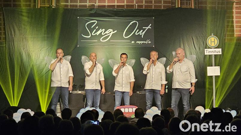 Stimmgewaltig begeisterten die fünf Musiker von Sing Out das Krummennaaber Publikum. Bild: vsr