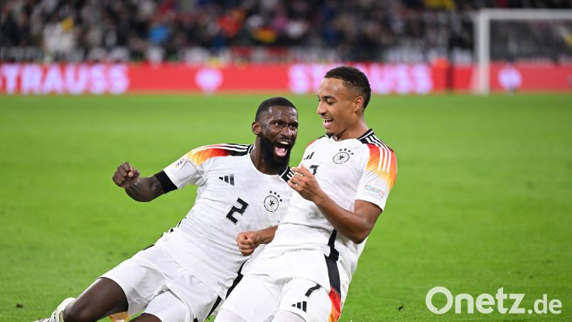Jamie Leweling (rechts) bejubelt sein Tor zum 1:0 mit Antonio Rüdiger. Der real-Star freut sich fast noch mehr als der Stuttgarter. Bild: Sven Hoppe/dpa