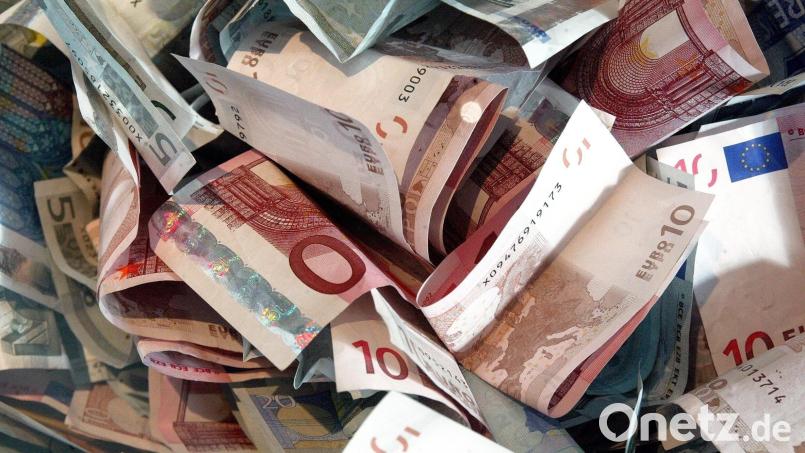 Die Herausforderungen an den Eschenbacher Haushalt dürften in den kommenden Jahren noch steigen. Symbolbild: Jens Wolf/dpa