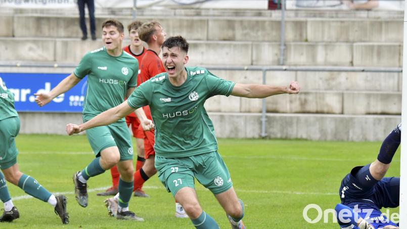 David Vidovic (Szene aus einem früheren Spiel) machte mit seinem Treffer zum 4:2-Endstand für die DJK Gebenbach den Deckel in Kornburg drauf. Archivbild: Hubert Ziegler