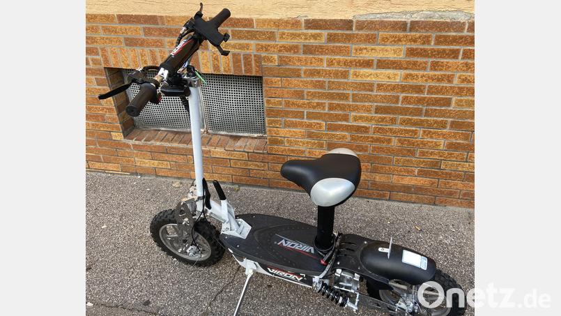 Mit diesem Kleinkraftrad war der 32-jährige Mann unterwegs Bild: PI Schwandorf/exb