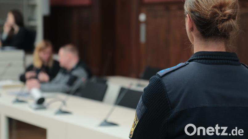Ein 36-Jähriger muss sich derzeit vor dem Landgericht Amberg verantworten. Bild: Wolfgang Steinbacher