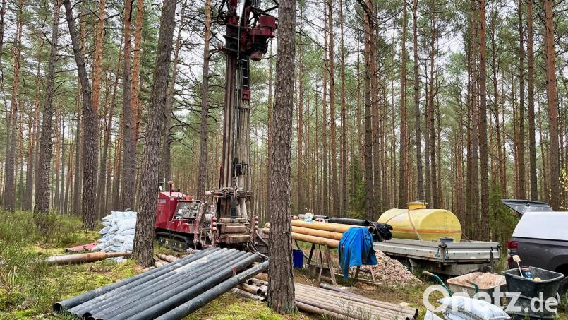 Seit Anfang Oktober werden Bohrungen um die ehemalige Mülldeponie im Weidener Westen durchgeführt. Bild: Gabi Schönberger