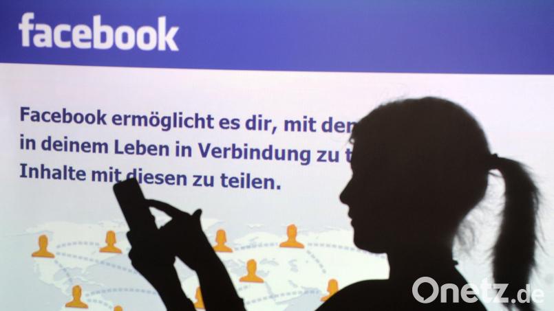 Eine zweifache Mutter aus Amberg musste sich nach einem Facebook-Post über den Vater ihrer Kinder vor Gericht verantworten. Die Anklage lautete auf Vermeundung. Symbolbild: Armin Weigel/dpa