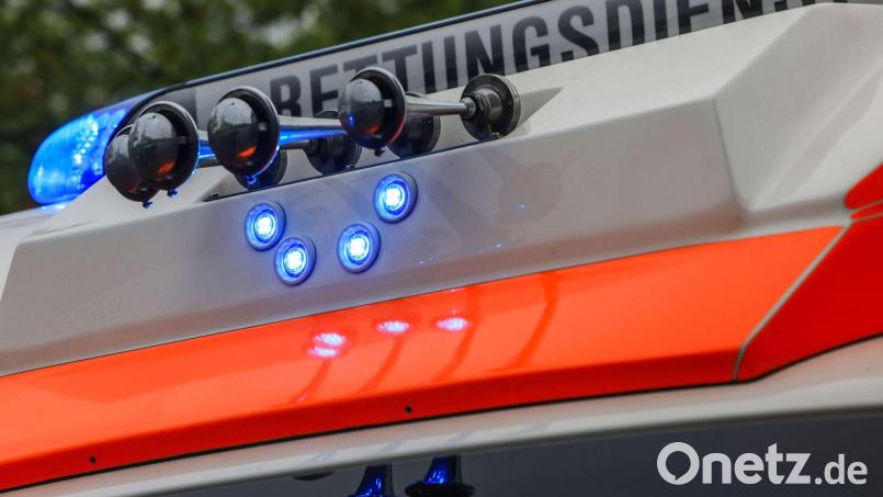 Zu einem Unfall kam es auf der Bundesstraße 15 bei Tirschenreuth. Symbolbild: Oliver Berg/dpa