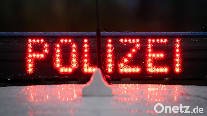 Bei einer Verkehrskontrolle an der Autobahn 3 hat die Polizei zahlreiche Verstöße festgestellt. Symbolbild: Soeren Stache/dpa