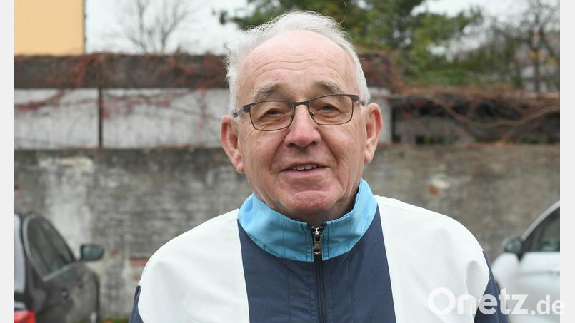 Das Lächeln ist ihm direkt ins Gesicht geschrieben: Reinhold Birner hat den Oberpfälzer Integrationspreis gewonnen. Bild: Gabi Schönberger