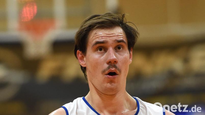 Marc Deinlein und die Weiden-SEC Baskets empfangen am Samstag den SV Oberdürrbach. Archivbild: G. Büttner