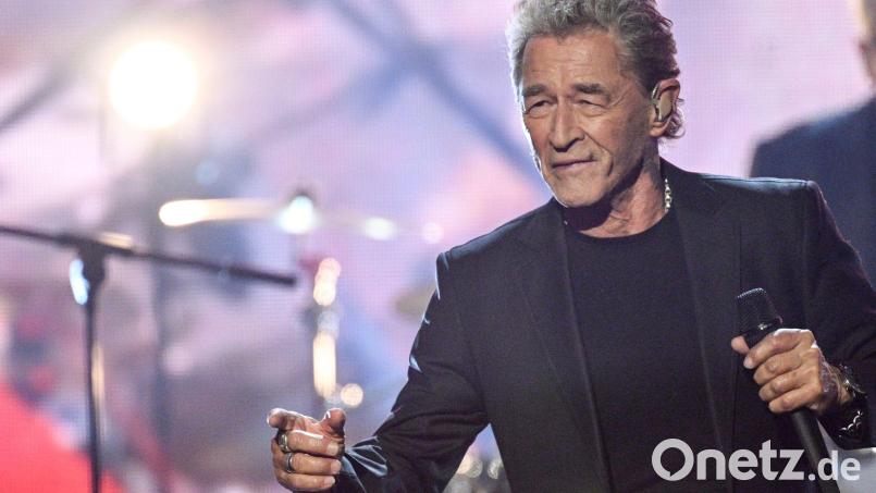 Peter Maffay wird mit dem Preis Goldene Henne 2024 für sein Lebenswerk ausgezeichnet. Bild: Jens Kalaene/dpa