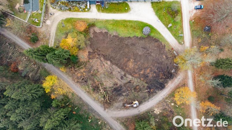 Auf dem Luftbild ist die V-Form des Geländes deutlich erkennbar. Bild: Martin Hertel/exb