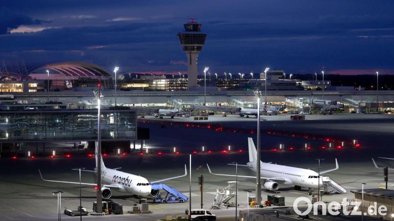 Wegen eines medizinischen Notfalls ist ein armenischer Flieger unplanmäßig am Flughafen München gelandet. Archivbild: Karl-Josef Hildenbrand/dpa