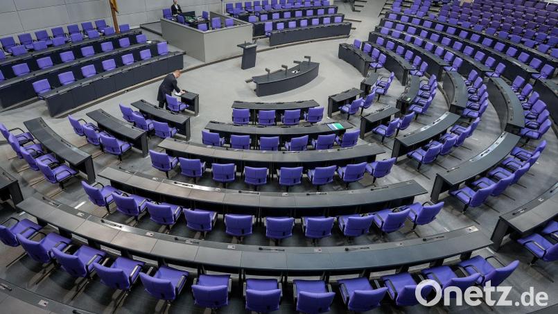 Einer aktuellen Umfrage zufolge gibt es bei den Zustimmungswerten der Parteien derzeit kaum Veränderungen. Archivbild: Kay Nietfeld/dpa