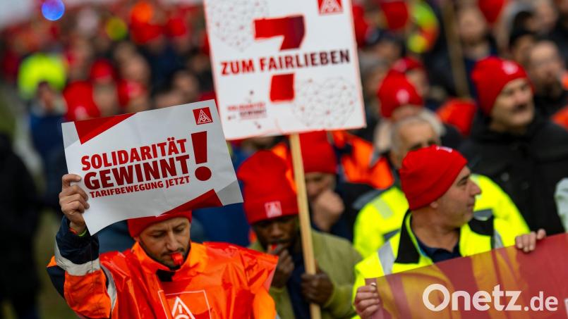 Die bayernweit größten Kundgebungen soll es bei Audi in Ingolstadt und BMW in München geben. (Archivbild) Bild: Lennart Preiss/dpa