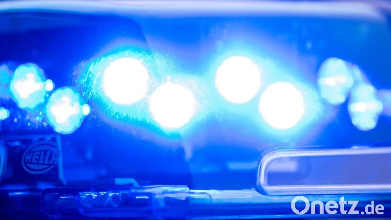Nach einem Unfall an der Baustelle waren mehrere Gemeinden vorübergehend ohne Strom. (Symbolbild) Symbolbild: Lino Mirgeler/dpa