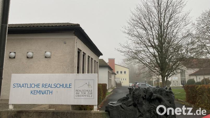 In den aktuellen Räumlichkeiten der Realschule Kemnath wird das TTZ Kemnath voraussichtlich ab Mai 2025 seine Heimat finden. Bild: stg