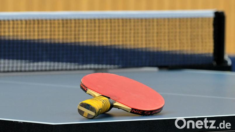 Gegen den Tabellenführer aus Burglengenfeld hatten die Tischtennisspieler der DJK Weiden keine Chance. 9:1 hieß es am Ende. Bild: Hubert Ziegler