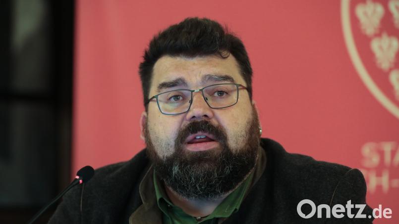 Beim &quot;Runden Tisch der Vereine&quot; sorgte Bürgermeister Stefan Frank mit seiner humorvollen Art für etliche Lacher. Zugleich wurde er mit einer ganzen Reihe von Anliegen, Bitten und Vorschlägen der Vereinsvertreter konfrontiert. Bild: Wolfgang Steinbacher
