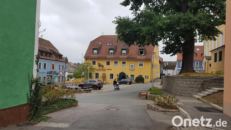 Auch der Markt Moosbach passt zum Jahresende, wie gerade auch viele andere Gemeinden im Landkreis Neustadt/WN, die Hebesätze an. Archivbild: gi
