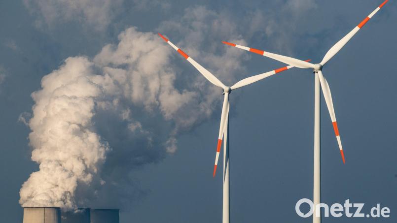 Bis 30. November müssen auch Stadlern und Weiding die Vorrangflächen für Windkraft festlegen. Schönsee hat sich bereits entschieden. Symbolbild: Patrick Pleul/dpa