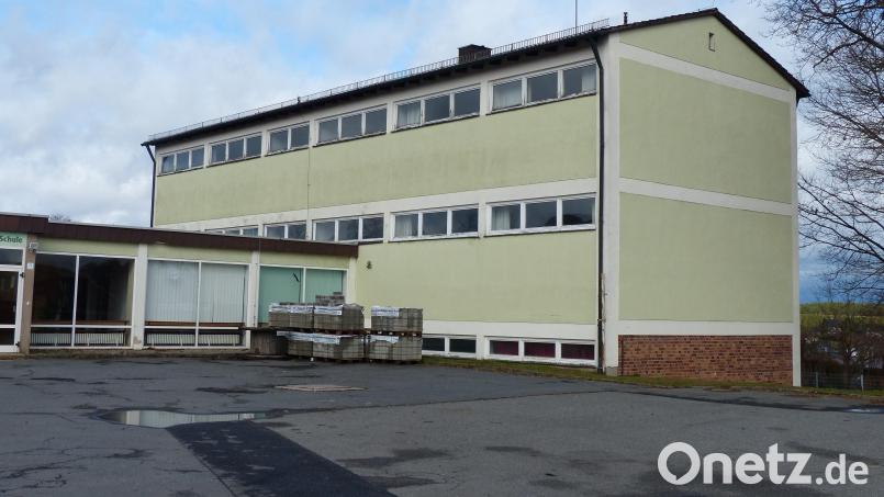 Der Umbau des ehemaligen Schulhauses geht weiter. Bild: hme