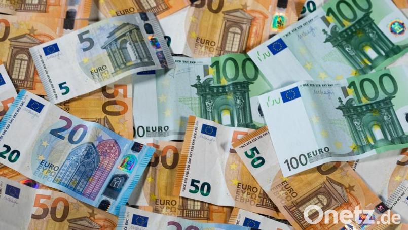 Ebnath bekommt heuer 600.000 Euro Stabilisierungshilfe. Symbolbild: Jens Büttner/dpa